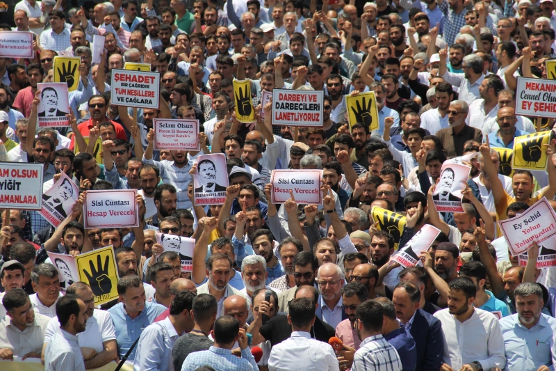 Diyarbakır’da Muhammed Mursi için gıyabi cenaze namazı ve basın açıklaması düzenlendi