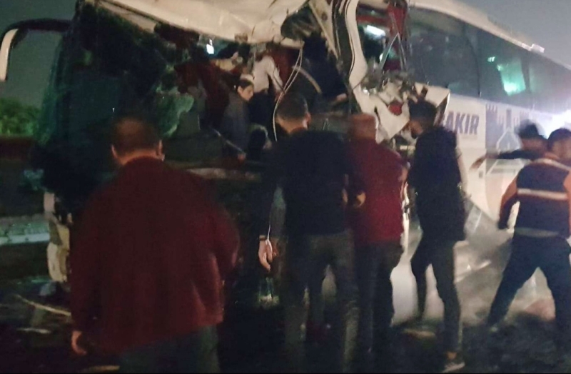 Diyarbakır-Batman karayolunda trafik kazası: 1 ölü, 22 yaralı