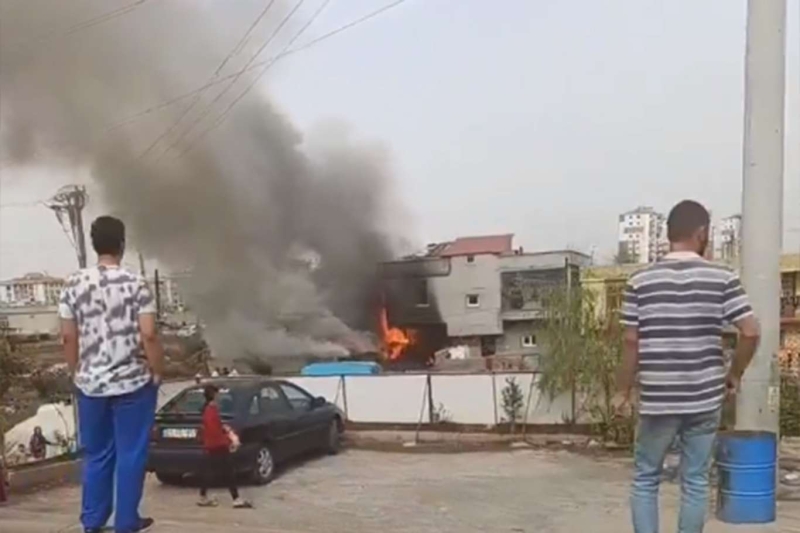 Diyarbakır'da ağıl yangınında 3 inek telef oldu