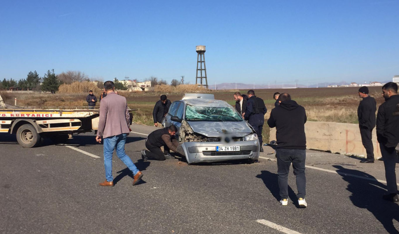 Diyarbakır'da otomobil takla attı: Bir ölü